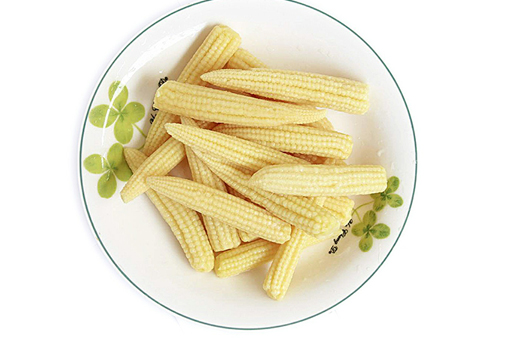 Canned cut baby corn in brine